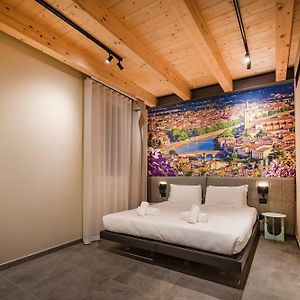 Camera standard con letto king size